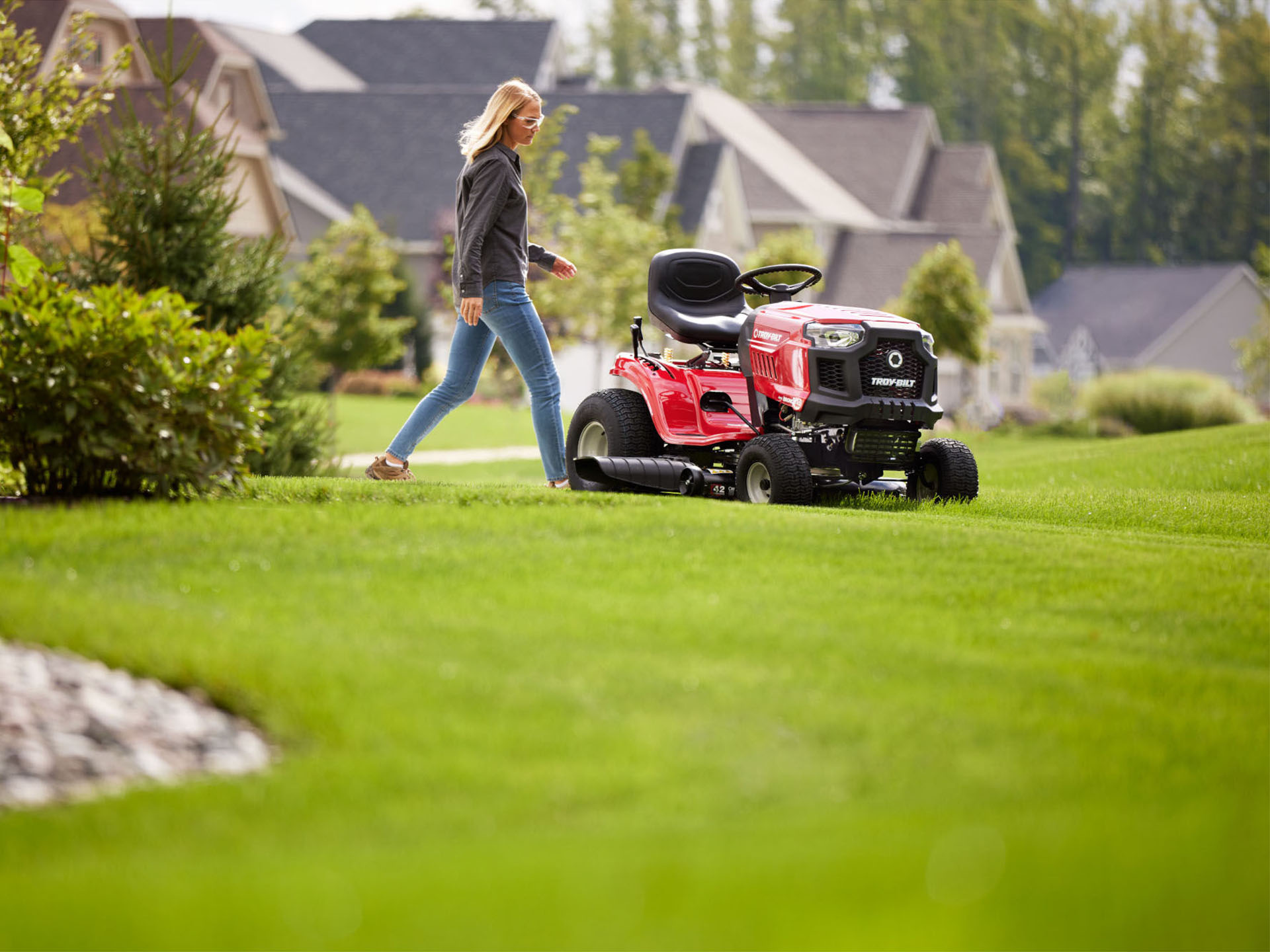 2024 TROY-Bilt Bronco 42 in. Briggs & Stratton 547 cc in Millerstown, Pennsylvania - Photo 16